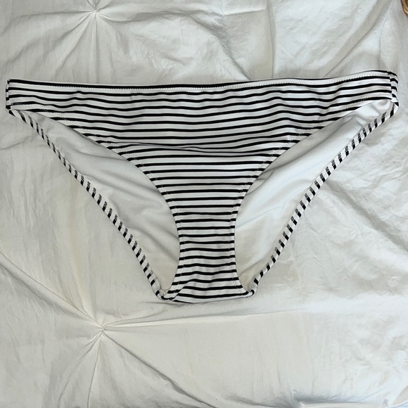 Black and White Striped Abercrombie & Fitch swim bottom - Picture 1 of 3